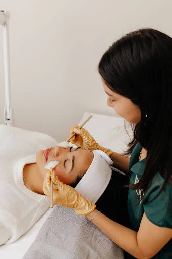 Hormonal Breakouts Are Not Your Fault — Here’s How To Handle Them Like a Pro