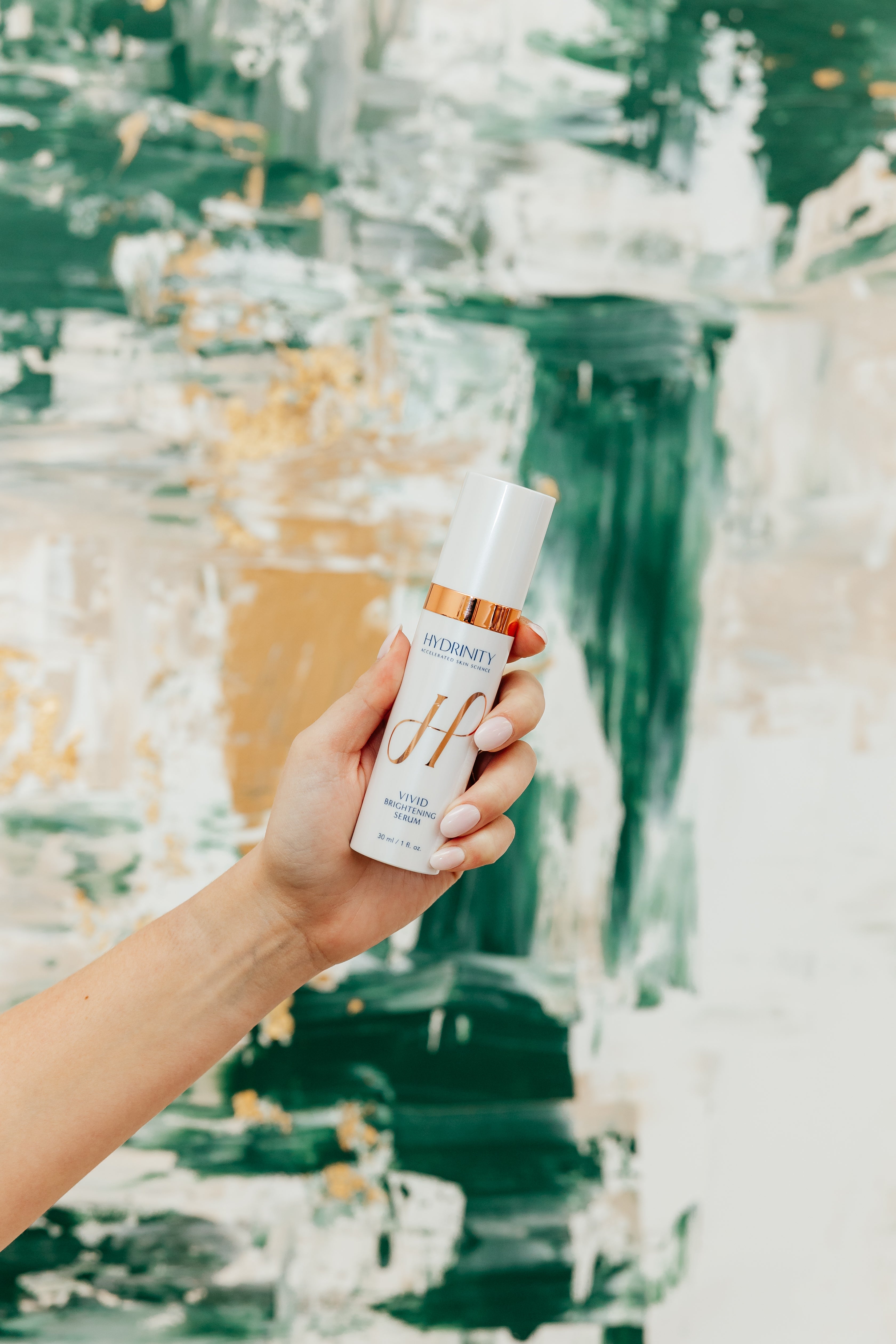 VIVID Brightening Serum Hydrinity