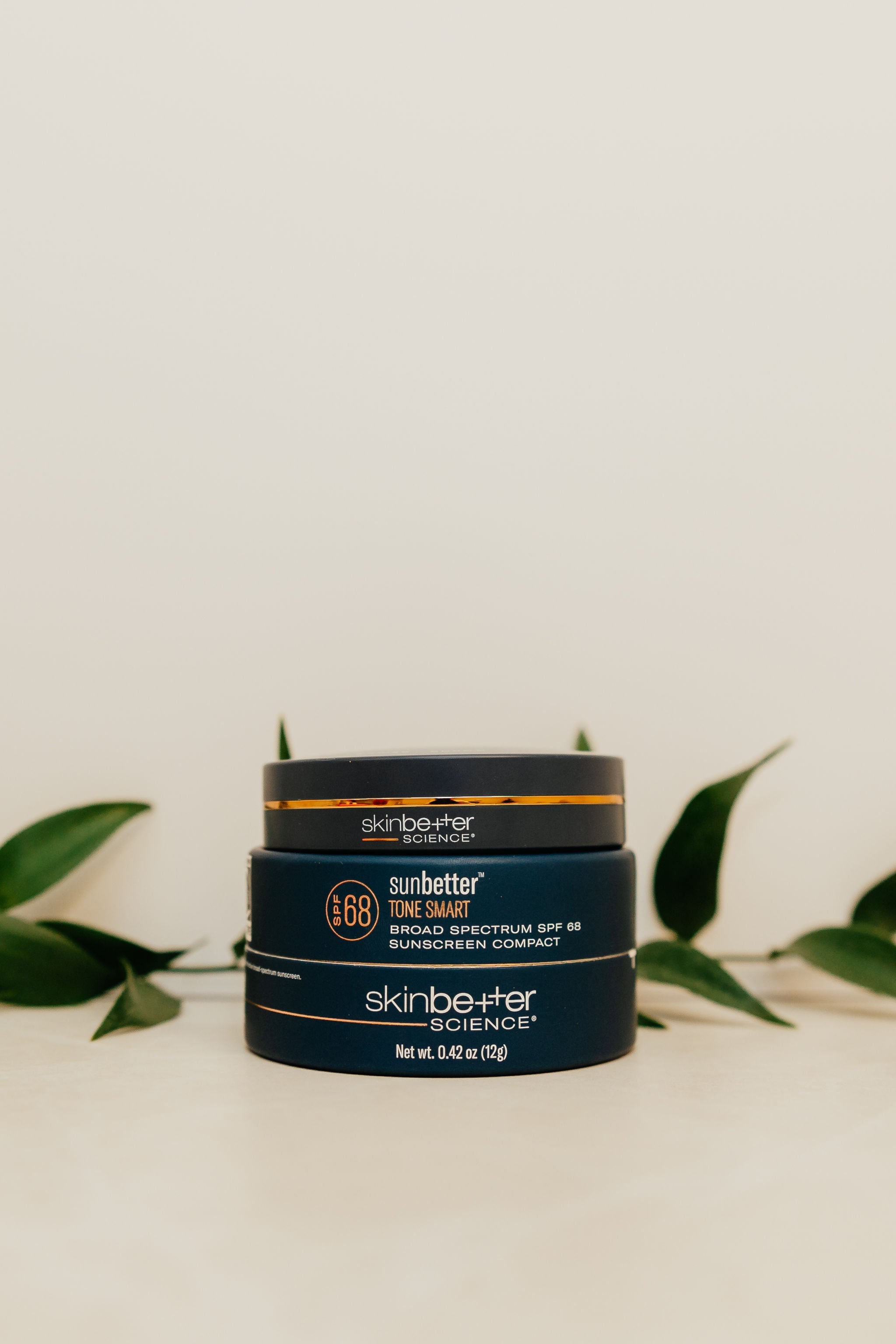 Sunbetter Tone Smart SPF Compact SkinBetter Science